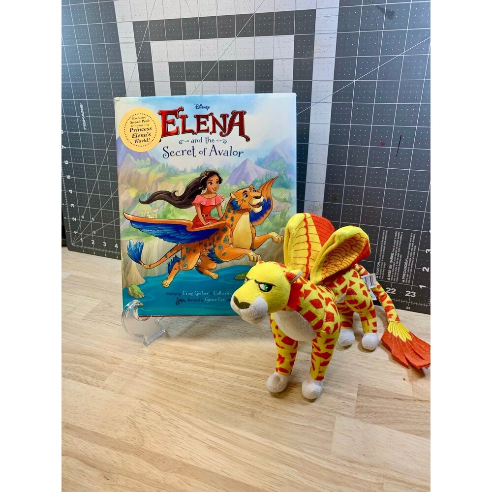 Disney - Elena and The Secret Of Avalor Book + Mig Plush